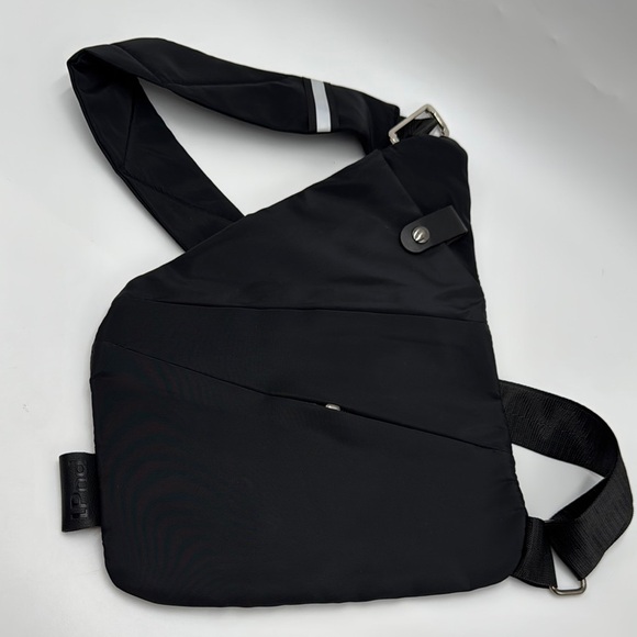 Brand New Lpnd Black Sling Crossbody Bag with Reflective Strap - Picture 1 of 11